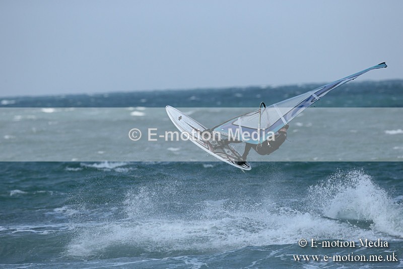WS 020413-160 - Windsurfing