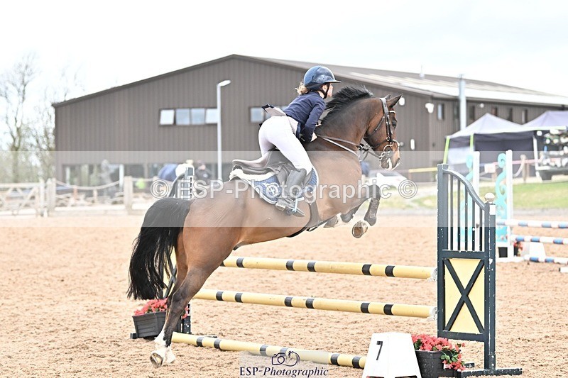 250414-104949-00260 - 80cm Round 1