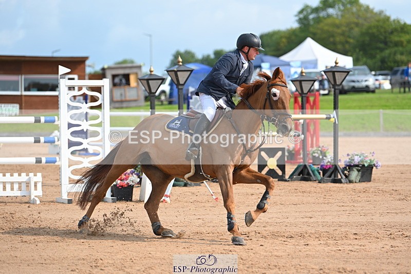 230721A-093619-04969 - Cls 2, 2 Star Small 1.30m