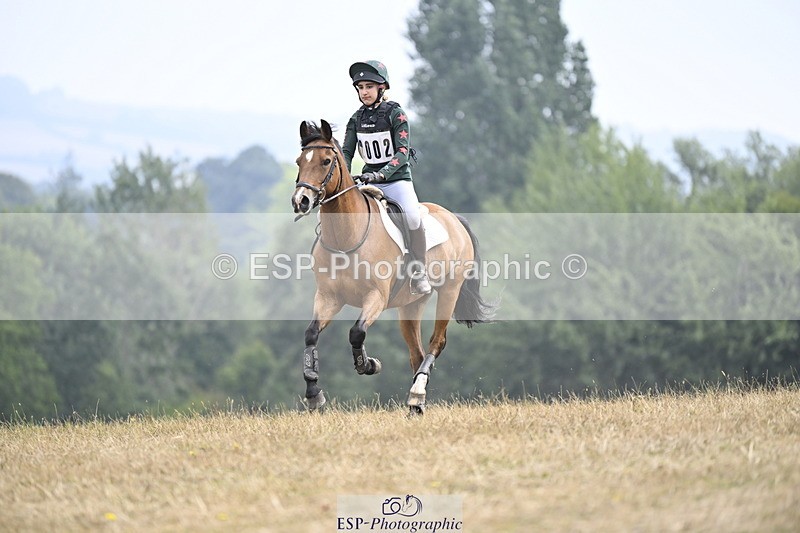 250824A-114200-35343 - 2002-Florence.Dovey-Moneyhills.Pageant