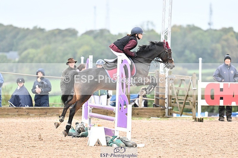 250920-154943-01794 - Cls 21 Pony Intro 80cm Derby