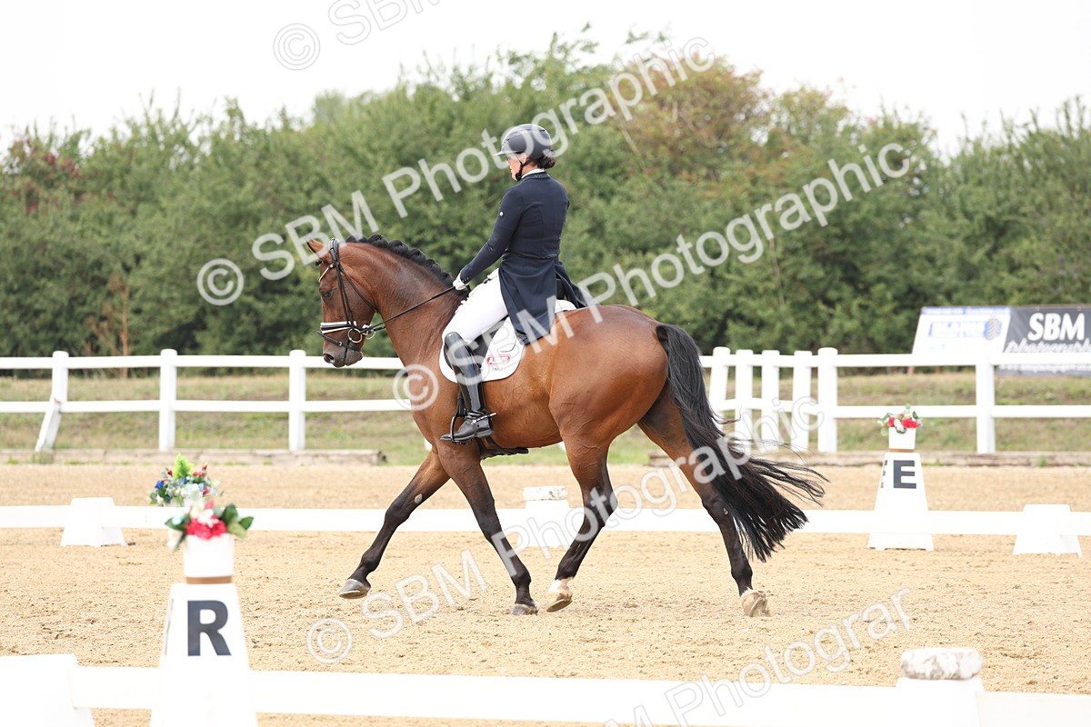 SBM_007452 - Class 9 - FEI INT I - 14.57-15.45