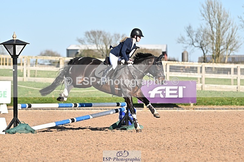 250401-170602-00269 - 70cm classes