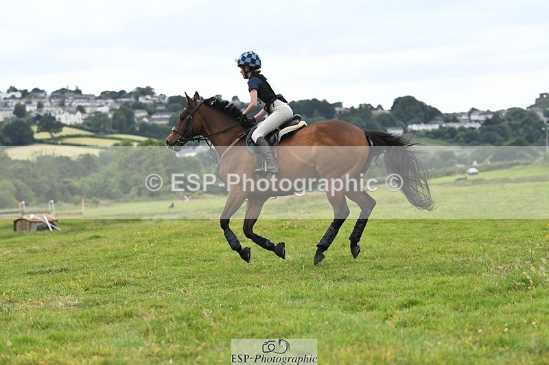 240630-153307-02594 - 706-Molly_McDermot-Fiery_Ambition
