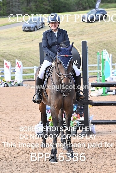 BPP_6386 - CLASS 11 THURS GFS Saddles Senior Newcomers/1.10m Open