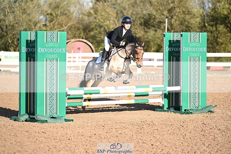 241026A-102505-00147 - SAT Cls 3 Pony Intro 70cm