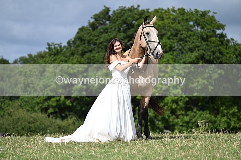 WJ7_6446 - Zoe & Fred Wedding Dress Shoot 09-08-25