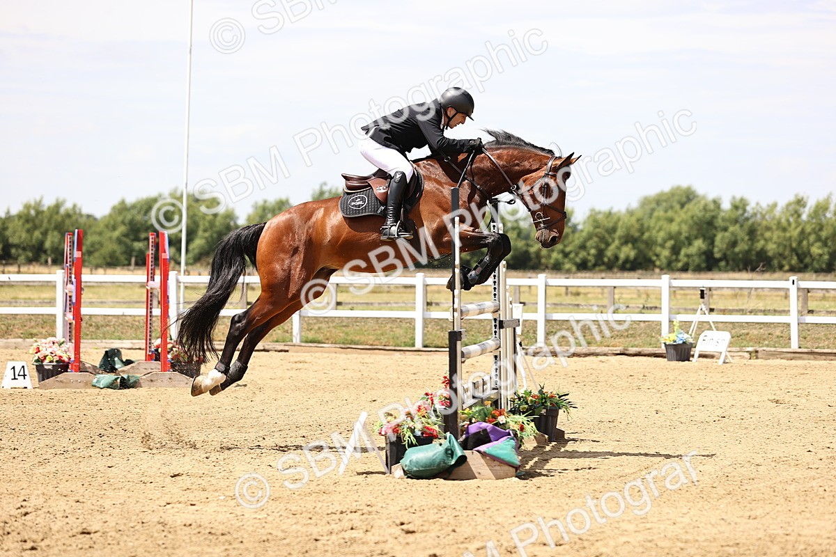 SBM_010362 - Class 9 - Senior Foxhunter - 1.20m Open