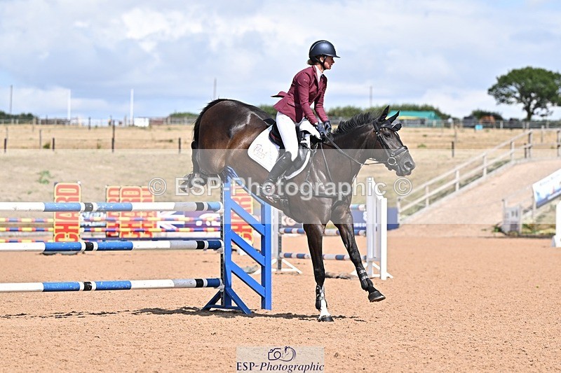 260819-142508-01076 - Cls 6 Foxhunter and 1.20m