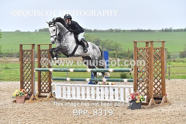 BPP_8319 - CLASS 19 SAT CLASS 19 SAT Senior Newcomers/ 1.10m Open