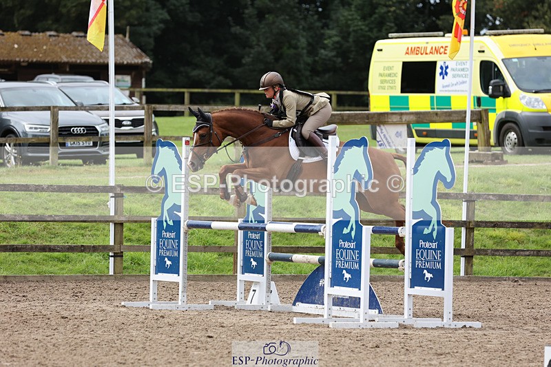 240804-111904-11601 - 369-Melissa_Joannides-STELLA_NOVA