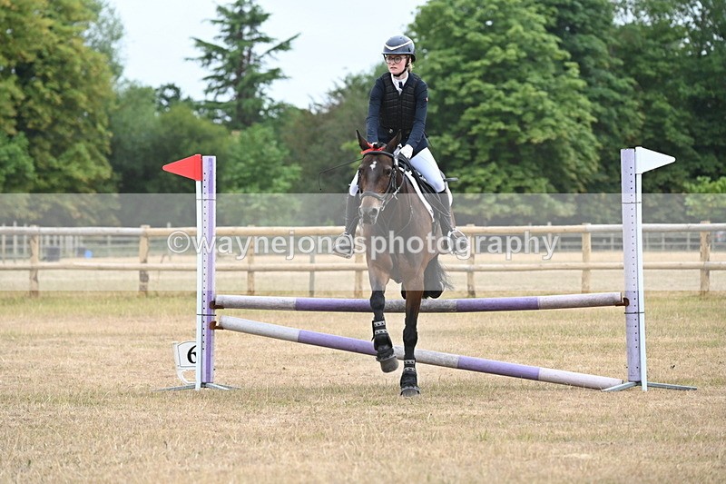 WJ6_0550 - Class 14 Intermediate Jumping 75cm
