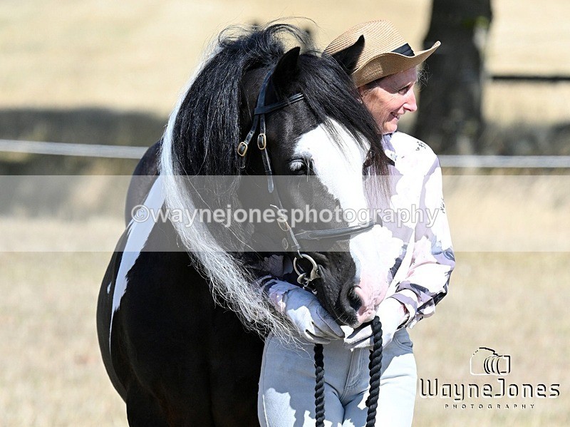 WJ7_9325 - Kellie and Nancy at Swallowfield 31-08-26