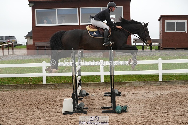 251109-114422-03617 - Cls 20 Newcomers and 1.10m Open