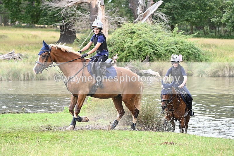 WJ7_2597 - Time at Water 11:37 to 12:13