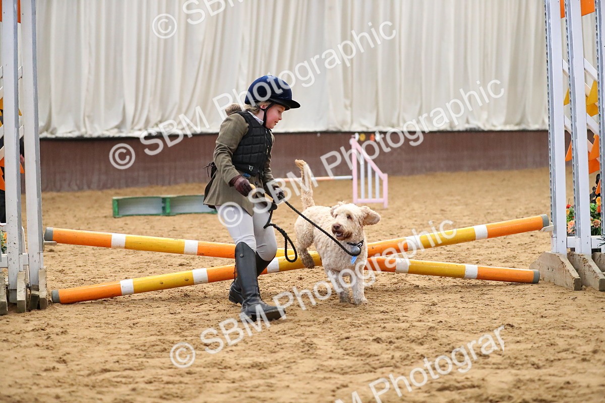 SBM_001112 - Class 3 - Horse & Hound