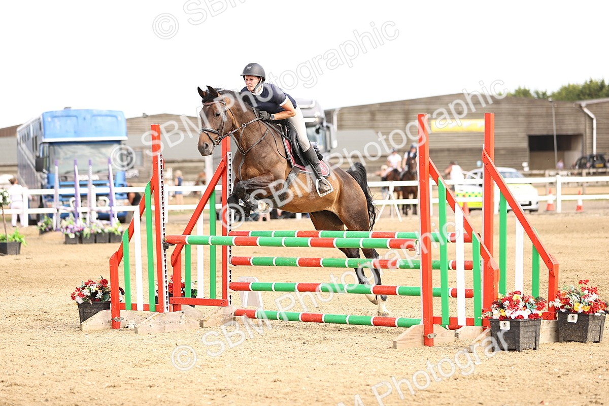 SBM_002409 - Class 18 - Ariat Senior British Novice- 90cm Open