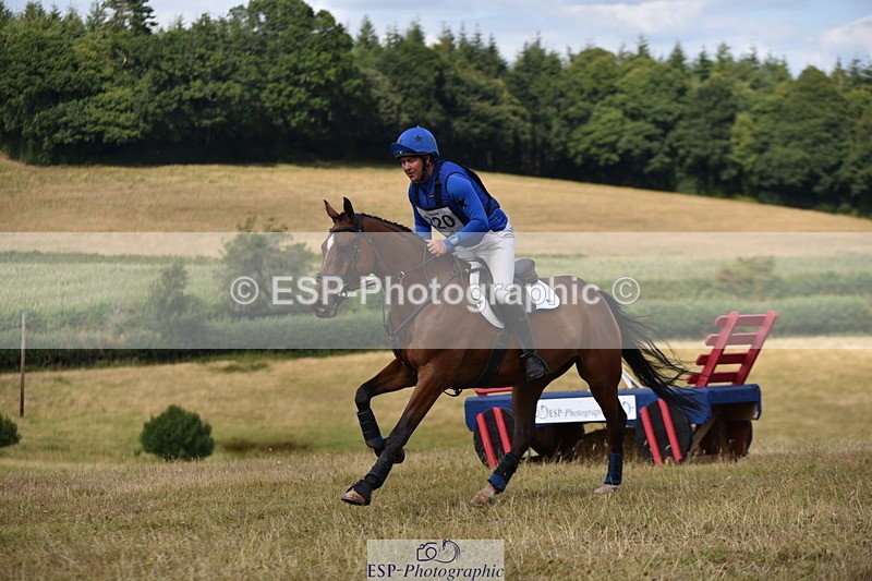 250802A-160230-07166 - E-220-Tim.Cheffings-LEOPOLD.BLOOM.M2S