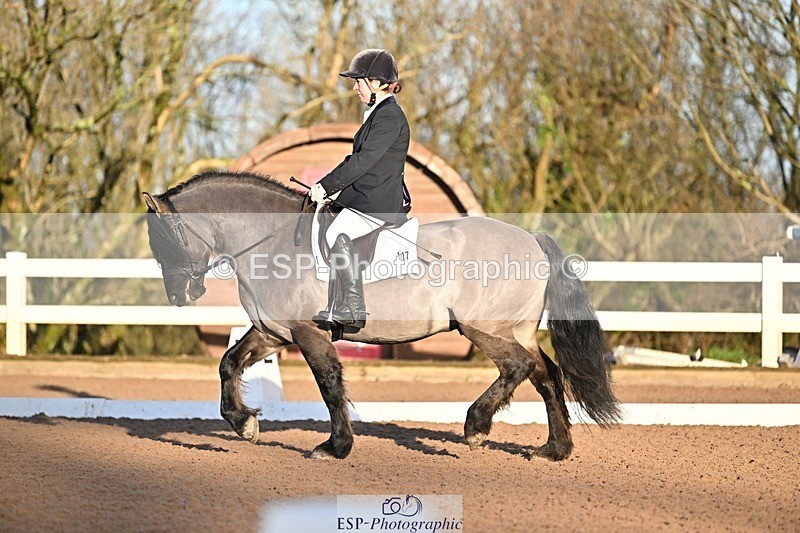 241214-093413-00967 - 117-Janine.Paterson-Pottertonpark.Mulreesh