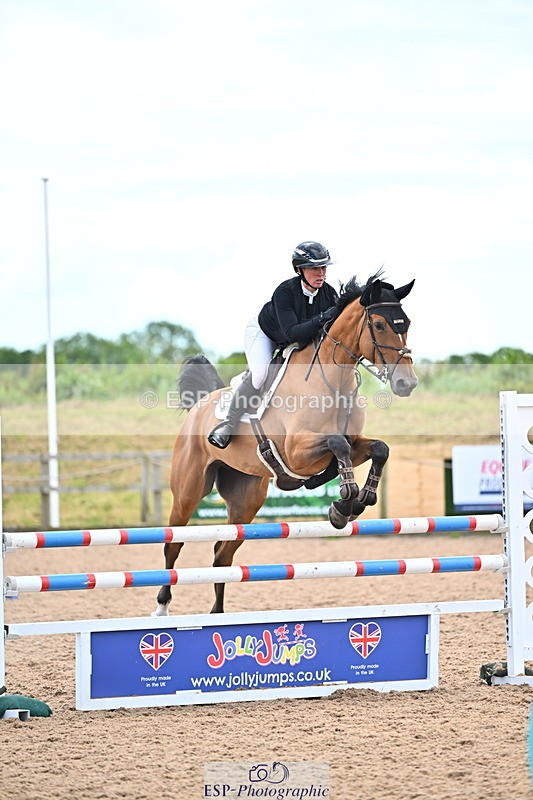 240608A-123534-02316 - Cls 4 Snr Newcomers and 1.10m Open