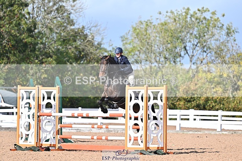 261014-131832-00621 - Cls  05 Snr Newcomers & 1.10m Open