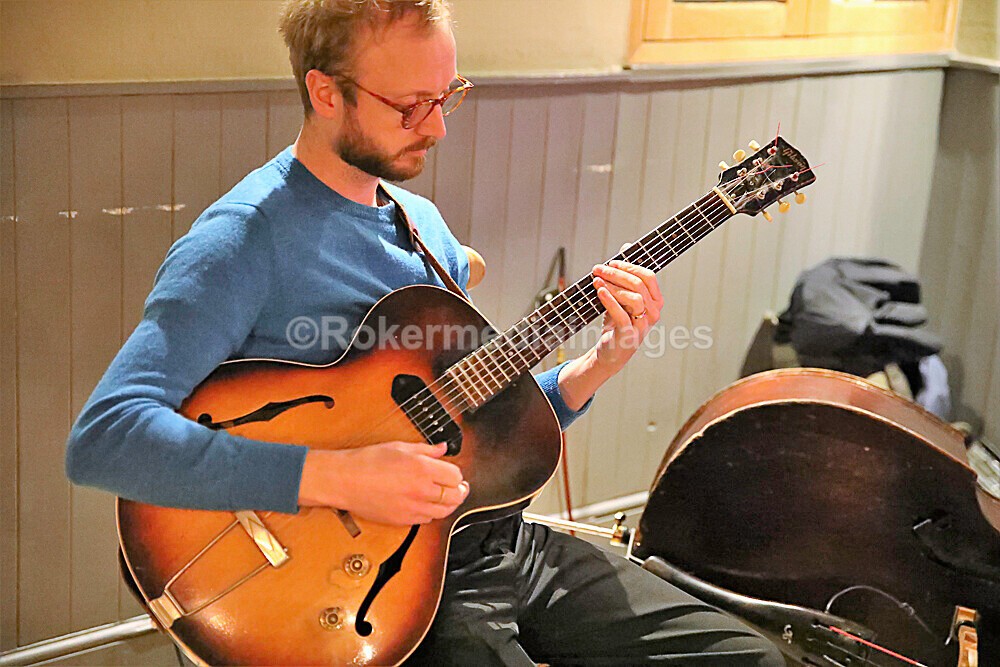 Joe-4 - Joe Webb Music