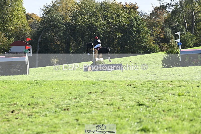 251024A-124315-11254 - B-136-Sophie.Jackson