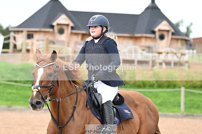 240908A-131303-03952 - Cls 15 U21 Intro 90cm-1.00m  Team Comp