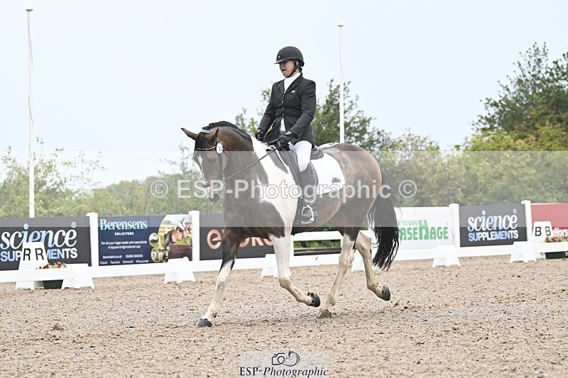 250907-083546-05723 - 026-Alison.McCarthyFarleaze.Lady.Sylvia