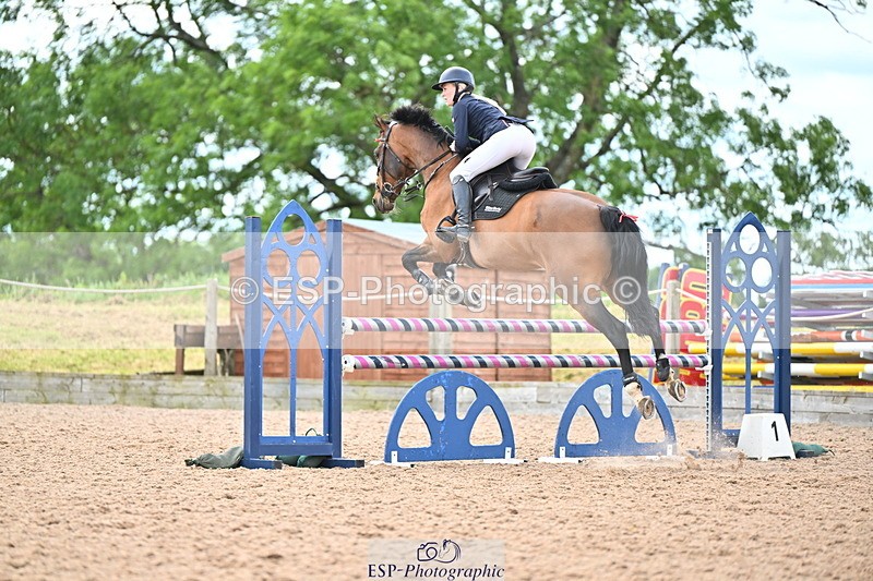 240608A-133648-02604 - Cls 4 Snr Newcomers and 1.10m Open