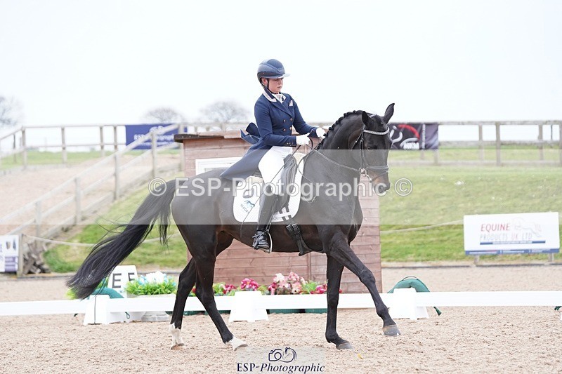 250403-161018-03251 - 003-Abbie.Newbury-Seagry.Firstamour