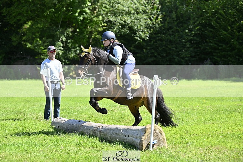 240728B-104833-00713 - Theo's Group XC