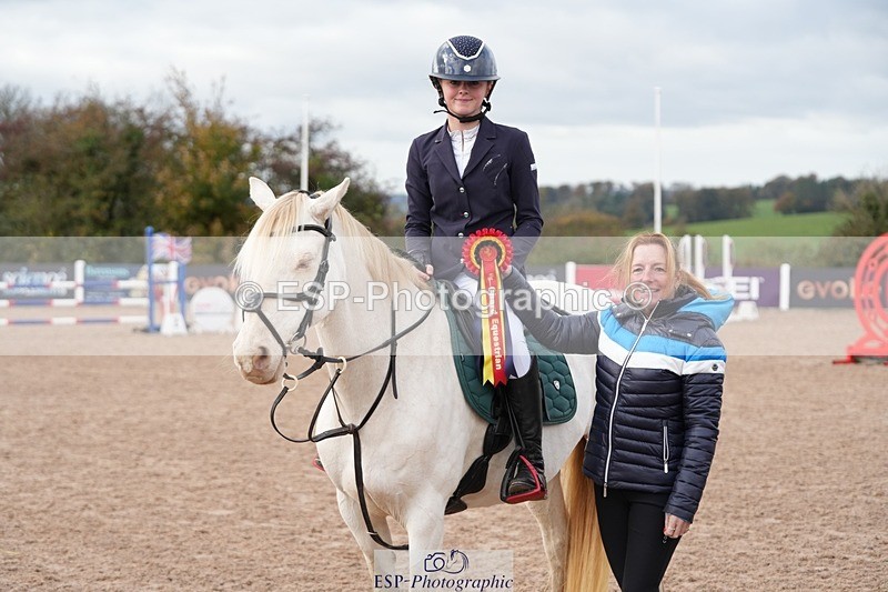 251026-123123-02409 - Cls 4 Pony Winter Novice + 80cm Open