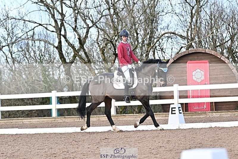 241214-122121-01576 - 132-Alys.Matravers-VORVASHILL.VERTIGO