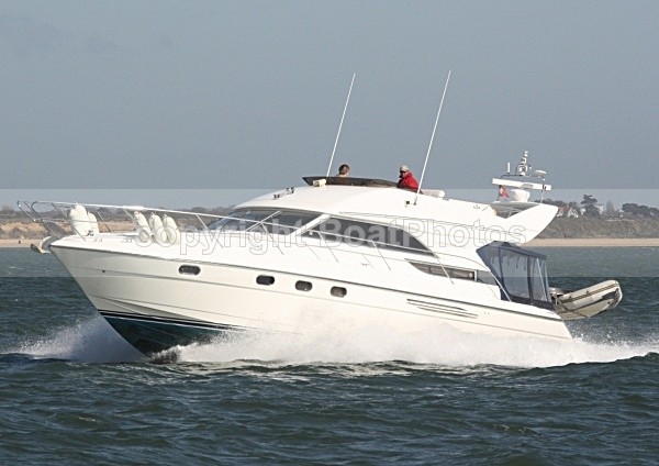 090404 COCO DE MER IMG_0305 - Flybridge Cruisers