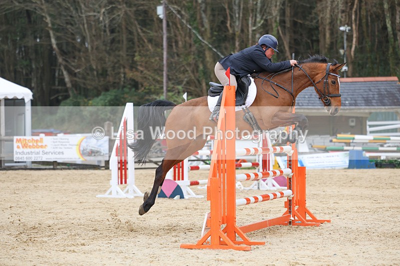 3E7A7714 - Class 8: Senior Newcomers/1.10m open