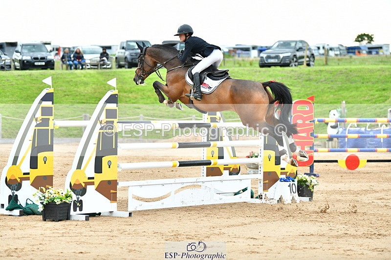 230720A-153832-03970 - Cls 9, 2 Star Big 1.40m Start to break