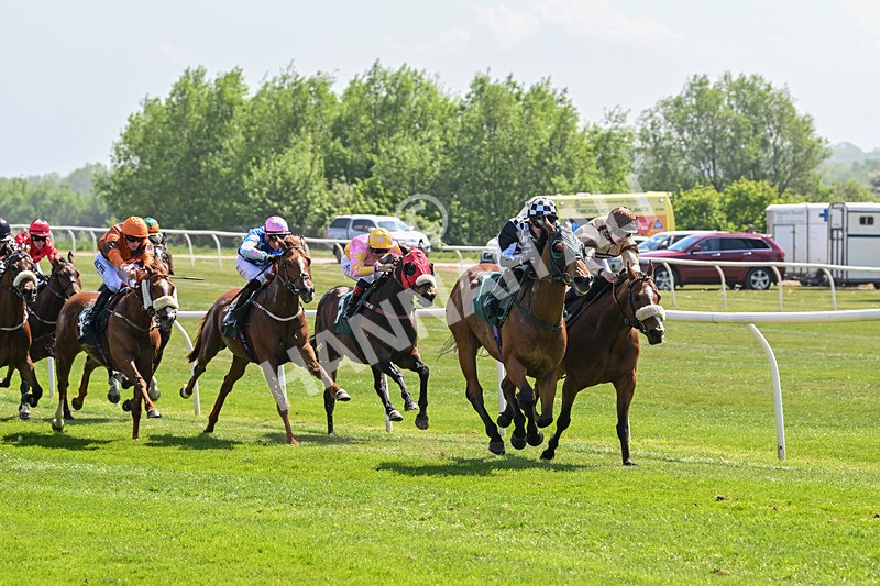 120525-Race 1-Sir Garfield-8105 - Race 1