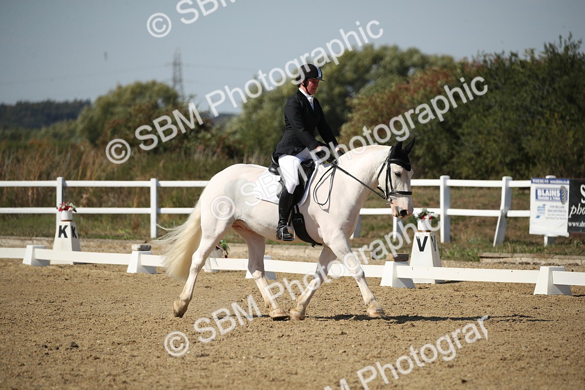 SBM_005842 - Class 11 - Novice 5 - 13.19-14.22