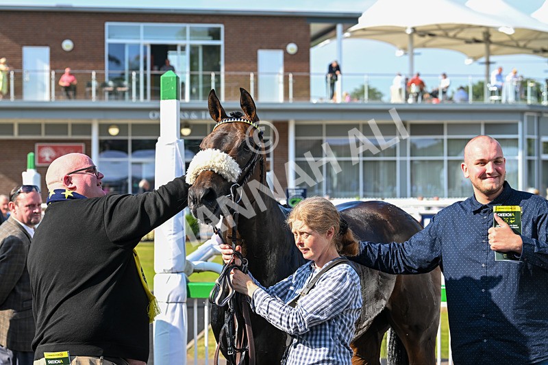 300824-Race 5-Shesashambles-6308 - Race 5