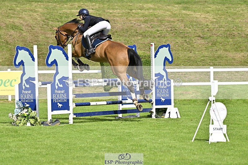 250613A-100220-00243 - Cls 1 Snr Newcomers and 1.10m Open