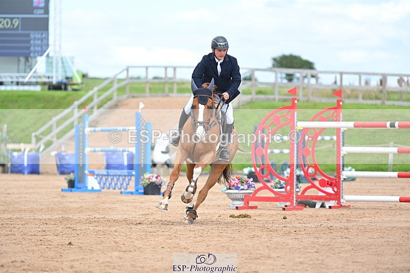 230721A-155418-07490 - Cls 10, 2 Star Big 1.45m Start to break