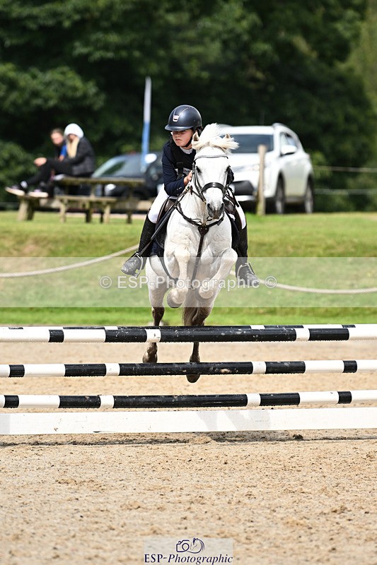 240824X-124948-25637 - 70cm Jump Off