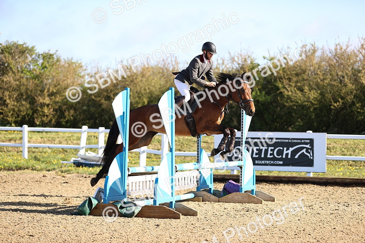 SBM_002800 - Class 14 - Clear Round