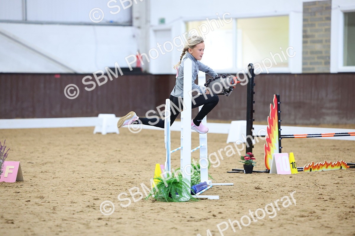 SBM_000796_Class 11 - 40cm Championship Final - Cart - Donna