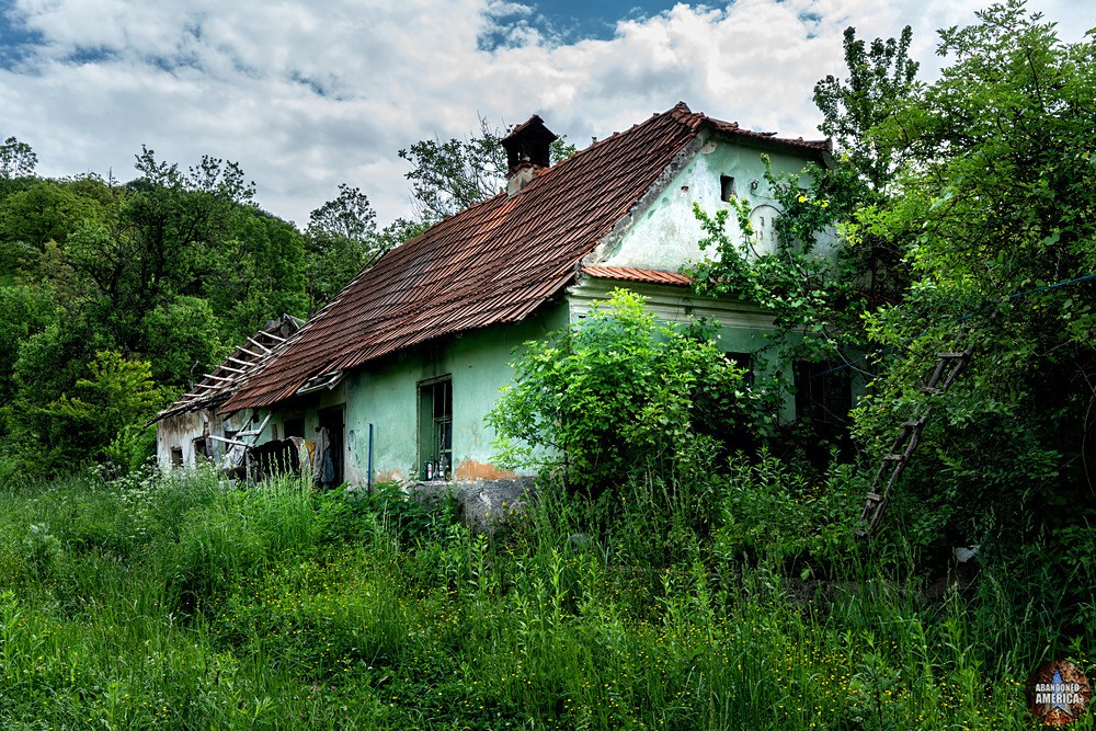 Overgrown Building | Gherdeal, Romania - The Ghost Village of Gherdeal