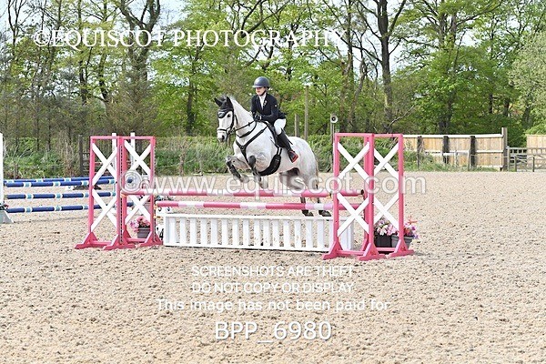 BPP_6980 - CLASS 4 FRI Senior BritiNovice/ 90cm Open
