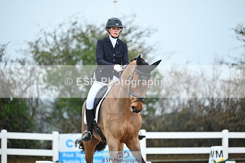 250214-134949-02017 - 217-Yasmin.Olsson-Sanderson-Top.Biats