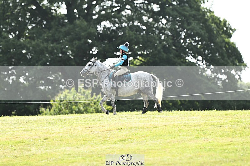 240825X-101406-31025 - 70cm XC 10.00 to 11.00