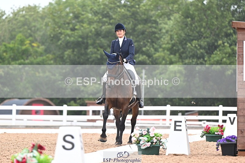240815A-104611-00160 - 117-Sally.Weedon-Crosstown.Mollteser